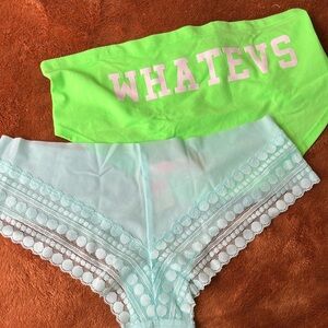 VS pink hipster panty NWT set of 2 size M